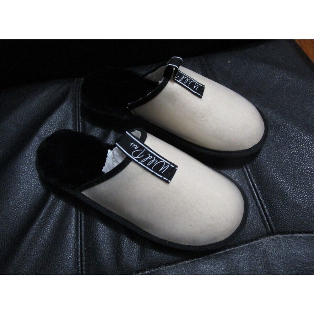 Wild Pair - Portiaa Vinyl Slippers  SIZE 5 CREAM NEW
